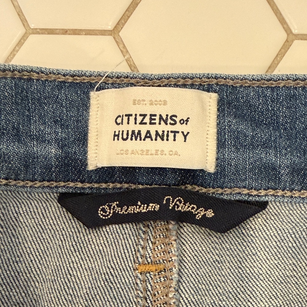 Citizens Of Humanity ISOLA Classic Blue Jeans - Picture 3 of 10